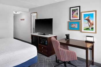 One king bed deluxe room non smoking