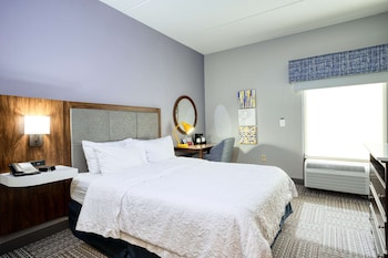 Studio, 1 King Bed with Sofa bed, Non Smoking