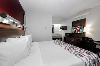 Deluxe Room, 1 King Bed (Smoke Free)