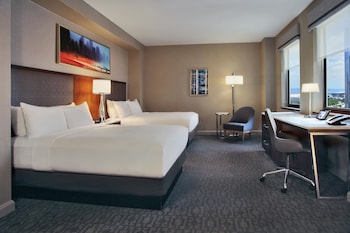 Room, 2 Double Beds, Lake View