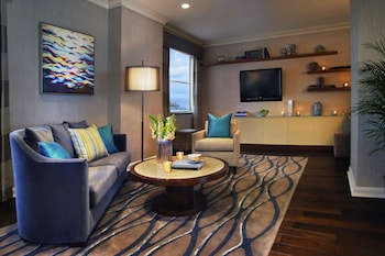 Luxury Suite, 1 King Bed