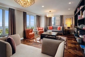 Presidential Suite, Multiple Beds