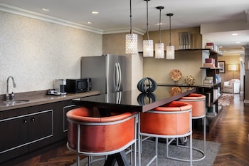 Suite, Multiple Beds