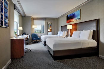 Room, 2 Queen Beds, Lake View