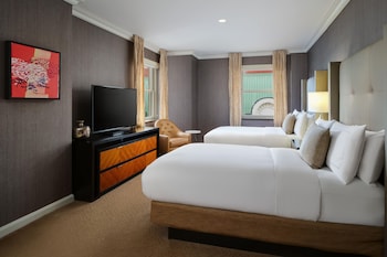 Suite, Multiple Beds