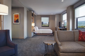 Room, Lake View (Parlor)