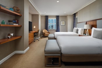 Suite, Multiple Beds, Fireplace