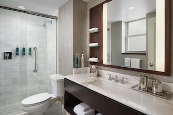 Suite, 1 King Bed