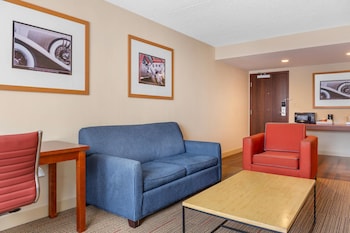 Suite, 1 King Bed, Non Smoking