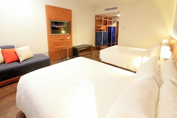 Room, 2 Queen Beds