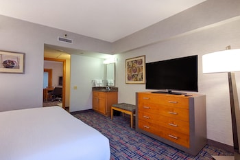 Room, 1 King Bed, Microwave (Conference)