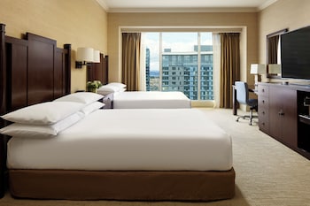 Room, Multiple Beds, Accessible (Shower)