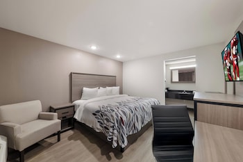Deluxe Room, 1 King Bed, Smoking