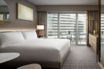 Fairmont, Room, 1 King Bed (Hearing & Mobility Accessible)