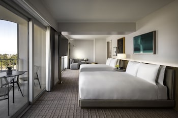 Fairmont Gold, 2 Queen Beds (Hearing & Mobility Accessible)