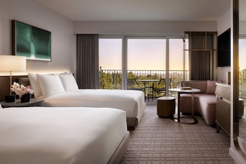 Signature Room, 2 Double Beds (Hearing Accessible)