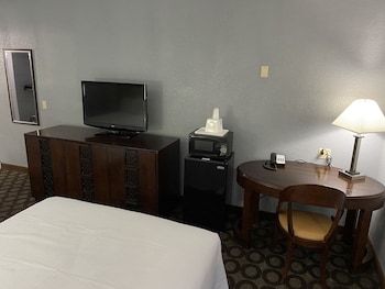 Standard Room, 2 Queen Beds, Non Smoking