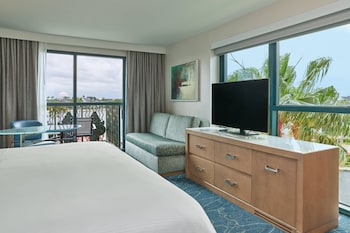 Deluxe Room, 1 King Bed with Sofa bed, Balcony, Park View