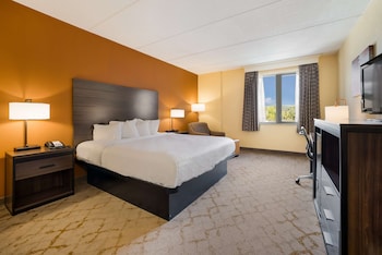 Standard Room, 1 King Bed, Non Smoking, Balcony (Balcony)