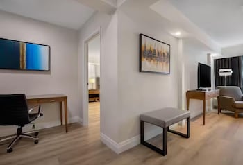 1 King Executive Suite
