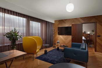 Suite, 1 King Bed