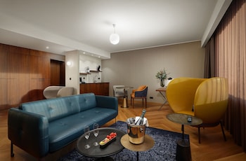 Suite, 1 King Bed