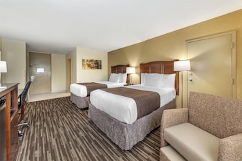 Standard Room, 2 Double Beds, Non Smoking, Refrigerator & Microwave