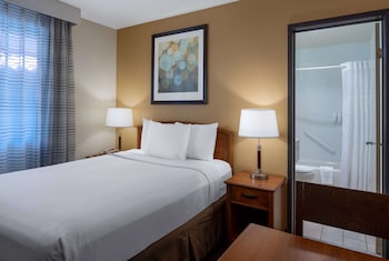 Standard Room, 1 Queen Bed, Non Smoking
