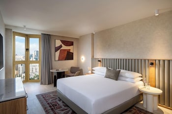 Deluxe New City Renovated