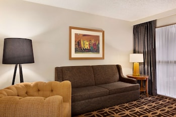 Suite, 2 Queen Beds, Non Smoking