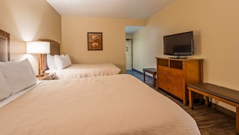 Standard Room, 2 Queen Beds, Non Smoking, Refrigerator