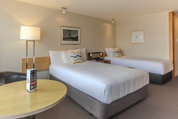 Superior Room (1 Double 1 Single)