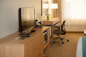 Standard Room, 1 King Bed, Accessible (Communication Accessible)