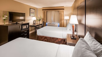 Standard Room, 2 Double Beds, Non Smoking, Refrigerator & Microwave