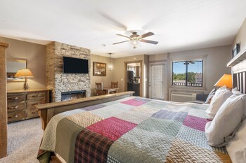 Studio Condo - Terrace Level - 1202A