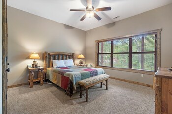 3-BD Cabin w/ Loft #25