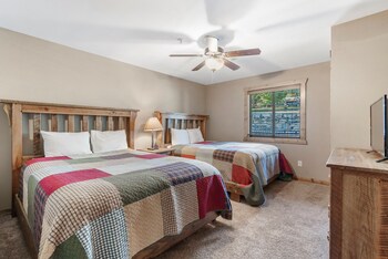 2-BD Lake View Condo - Walk-In Level - 1206