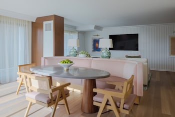 Malibu Terrace King Suite