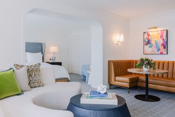 Room, 1 King Bed, Patio (The 720, Private Patio, Firepit)