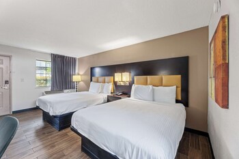 Deluxe Room, 2 Double Beds, Smoking