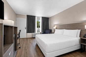 Standard Room, 1 Queen Bed, Non Smoking