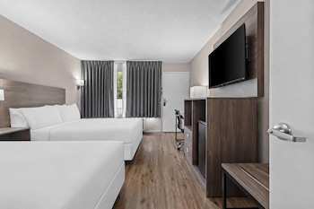 Room, 2 Queen Beds, Accessible, Non Smoking