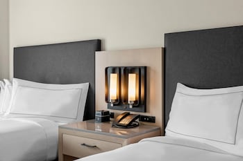 Suite, Multiple Beds, Microwave