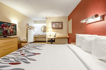 Deluxe Room, 1 King Bed, Accessible (Smoke Free)