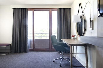 Suite, 1 Bedroom (Worklife)
