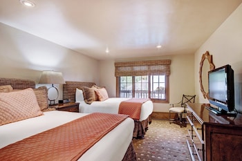 Room, 3 Bedrooms