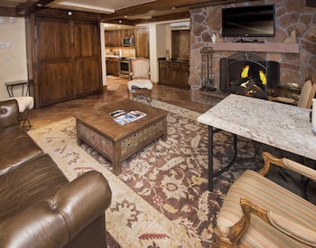 Room, 1 Bedroom (Lodge Residence)