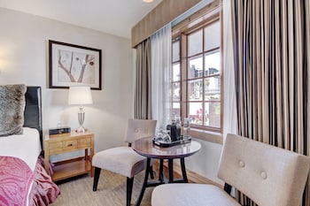 Standard Room, 1 King Bed