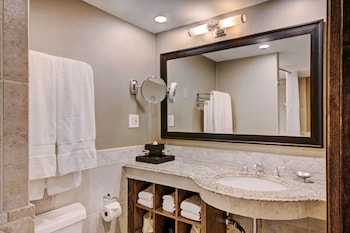 Deluxe Room, 1 King Bed