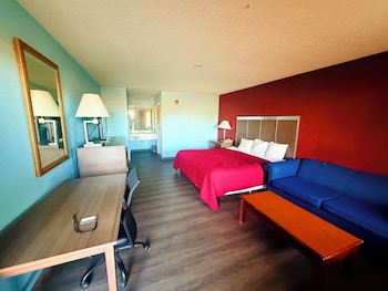 Economy Room, 1 King Bed